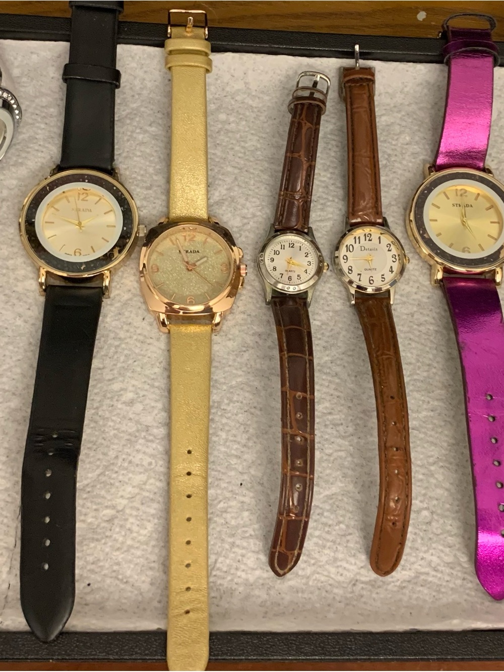 Ladies Watch Lot of 10 PC,All needs batteries.